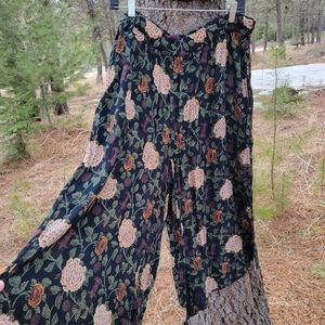 Kaktus size medium floral print pant